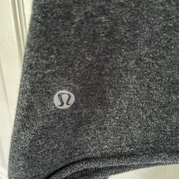 Lululemon Sharkbite Top ❤️❤️ - Picture 3 of 3